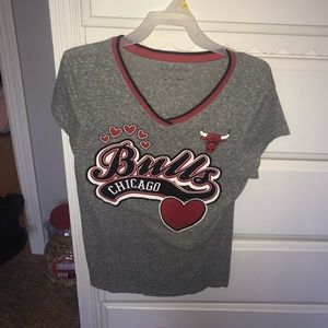V-neck Chicago Bulls women’s T-shirt